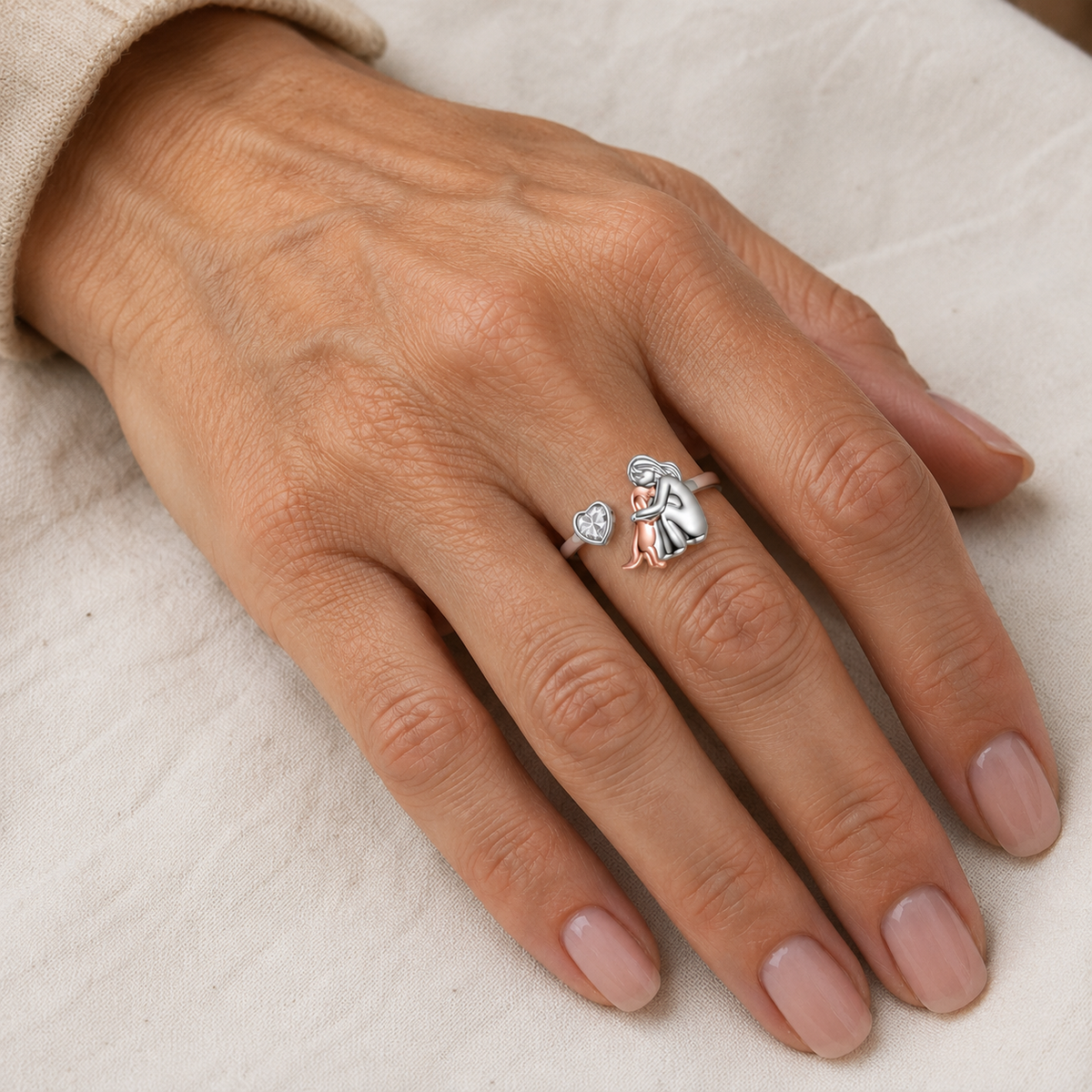 Constance | Bague Étreinte Éternelle Gravée